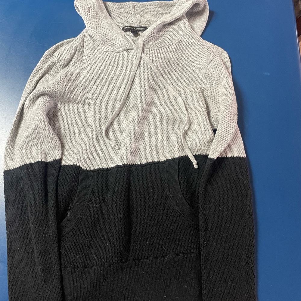 Banana Republic Heather Gray Textured Pullover